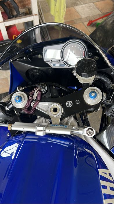 Vendo R1 Estado bom 2001