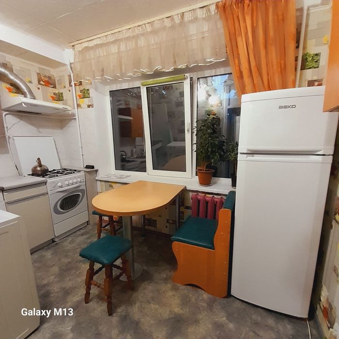 2 кімнатна квартира подобово Інститут Серця ,Метро Чернігівська.