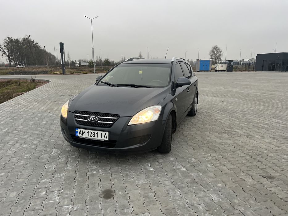 Продається Кіа 1.6д