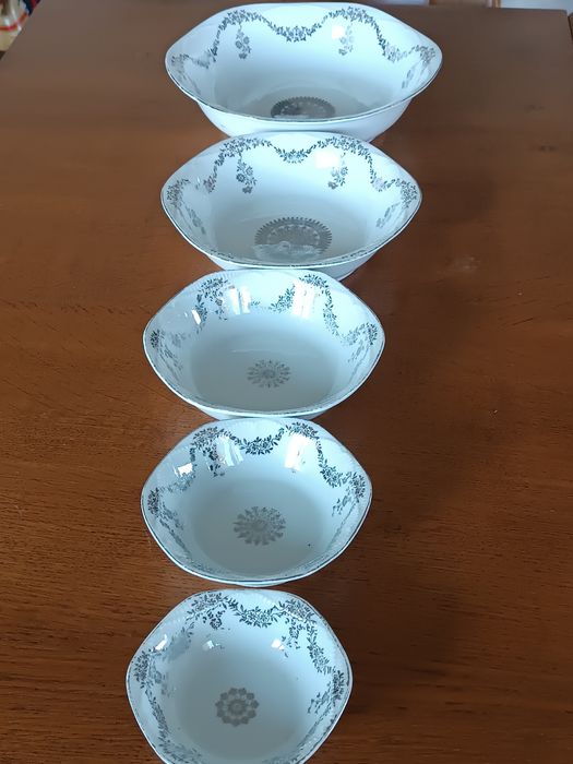 Porcelanowe srebrzone salaterki