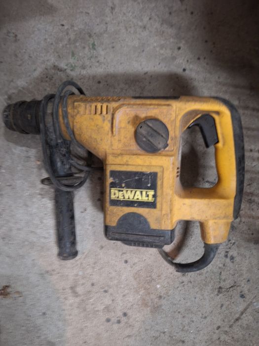 Mlotowiertarka dewalt