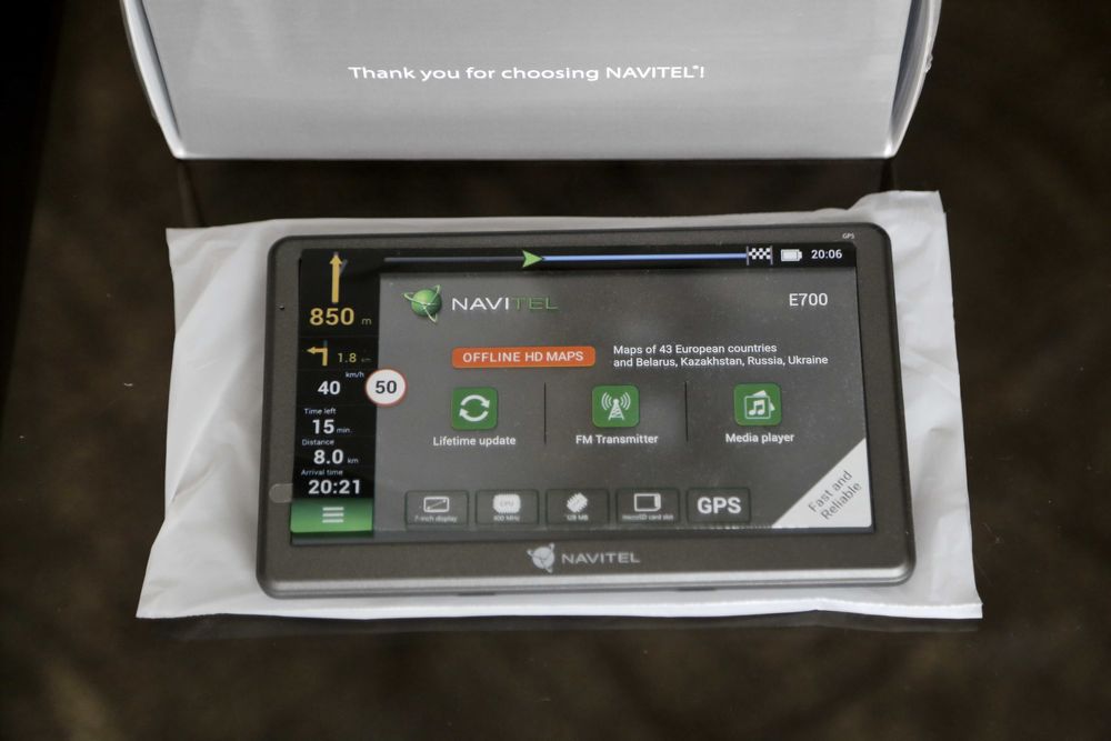 Навигатор NAVITEL E700