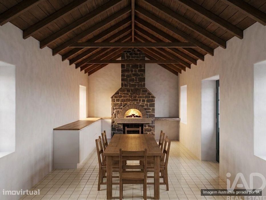 Casa tradicional T3 em Ribeiras de 207,00 m2