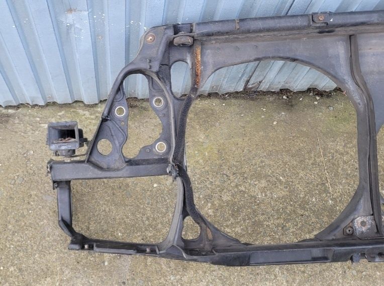 Pas Przedni Audi A4 B5 1.9 TDI Avant