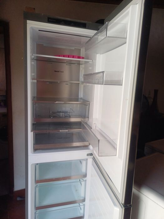 Frigorífico conjugado semi novo