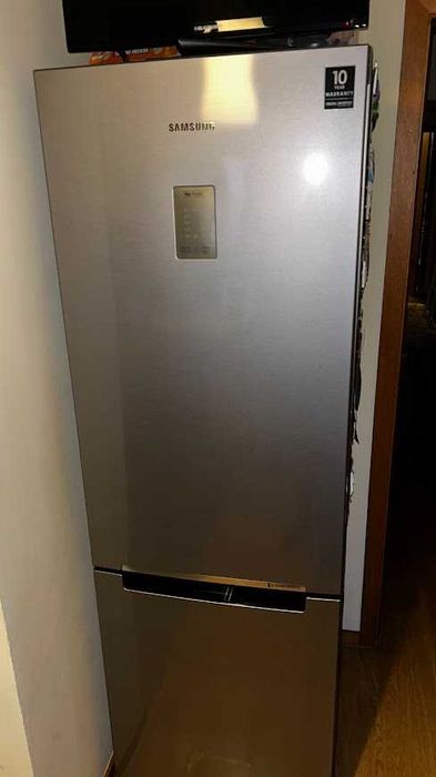Frigorífico Combinado SAMSUNG (No Frost - 185 cm - 315 L - Inox)