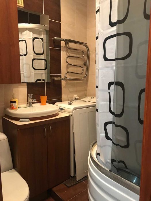 Здам подобово квартиру