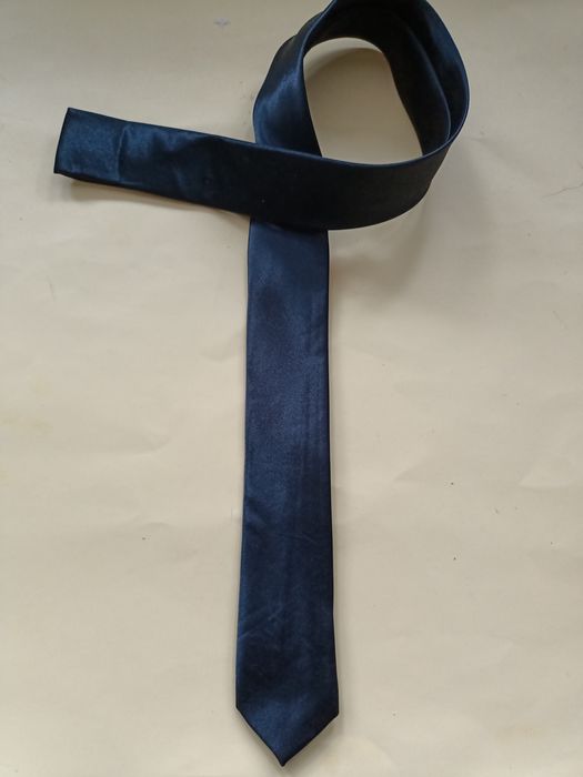 Krawat czarny nowy