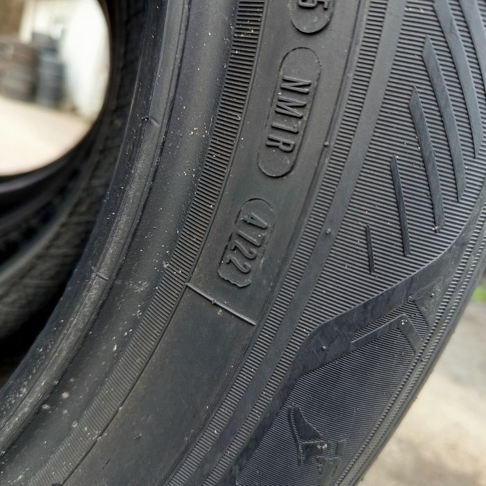 4x 235/60r18 Goodyear Efficient Grip 2