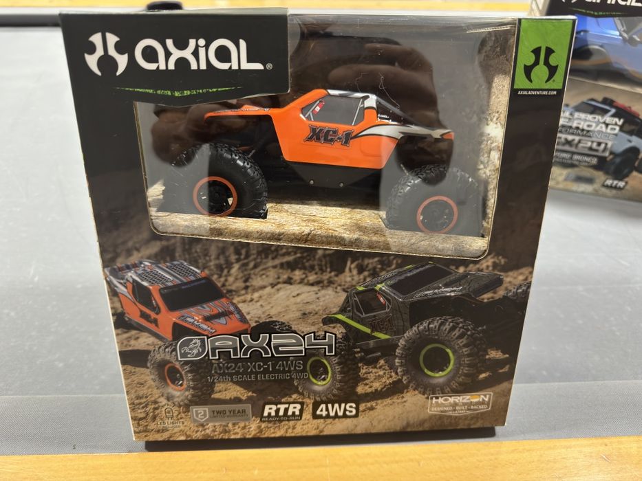 Axial ax24 Novo em Caixa