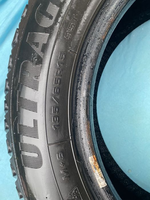 Шини Goodyear UltraGrip Ice Arctic 195/65 R15 88T (шип)