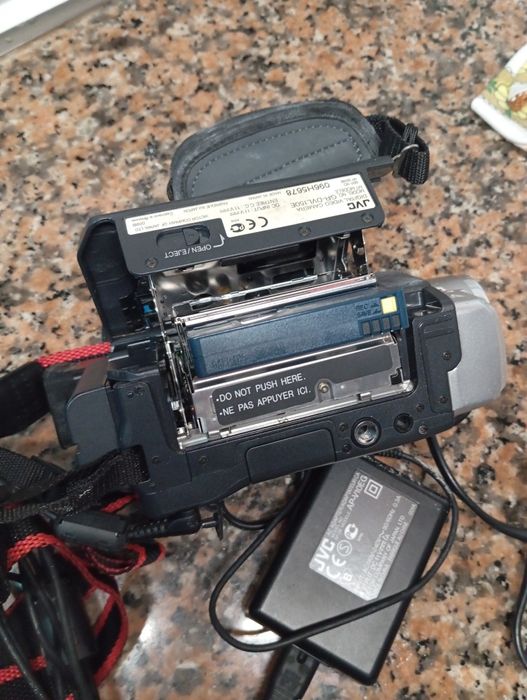 Máquina de filmar JVC