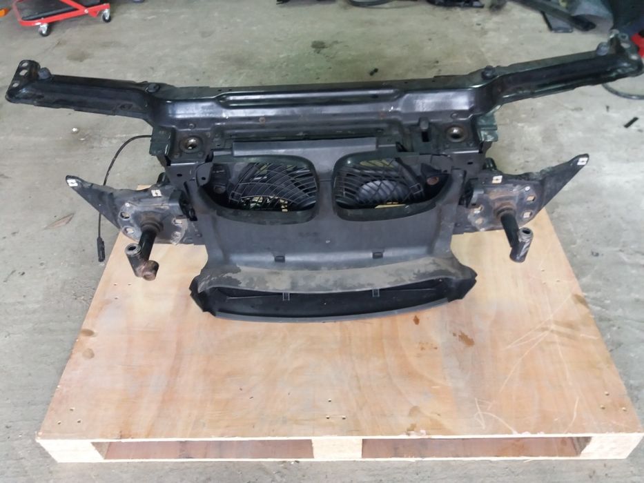 Pas Przedni e46 Coupe Cabrio Kompletny z Wentylatorem m-pakiet