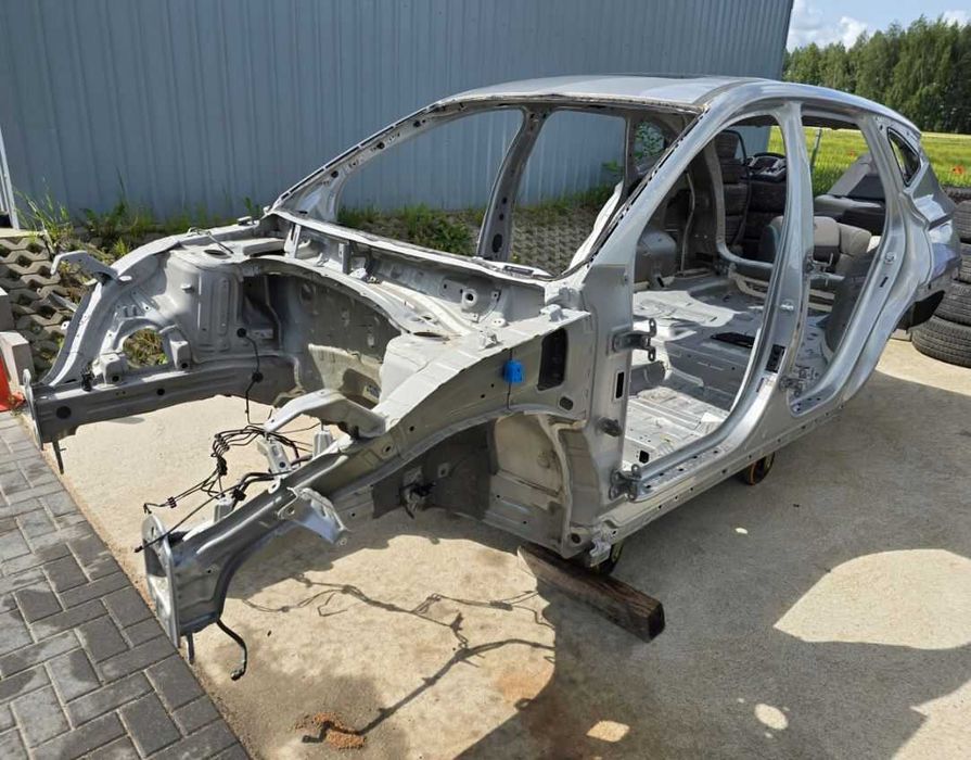 Четверть левая правая передняя задняя Hyundai Tucson 3, 4 чверть