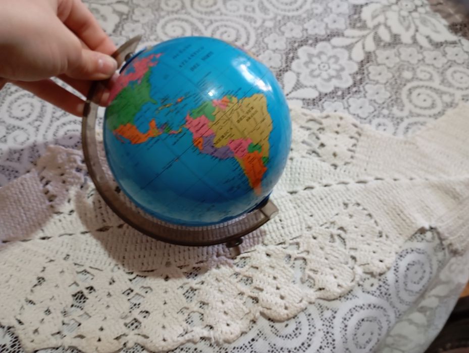 Globo terrestre pequeno/medio decorativo