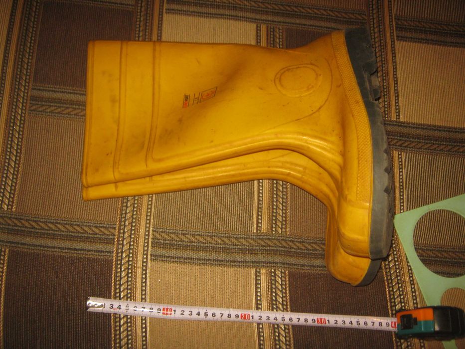 Резиновые сапоги,размер 43