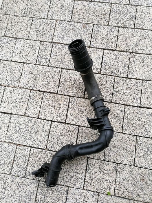 Vivaro Trafic III 3 14- 1.6 Rura Wąż Przewód intercooler doładowania