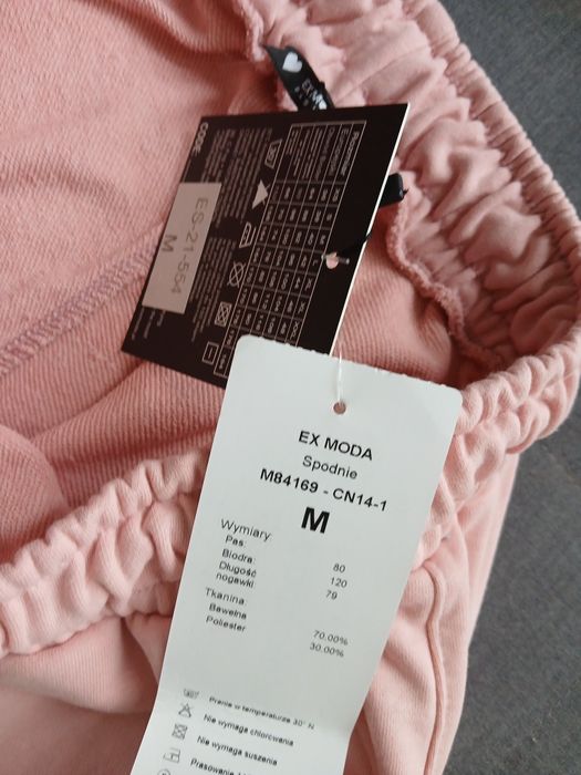 Nowe sp9dnie dresowe z bawełny M, ze ściągaczami