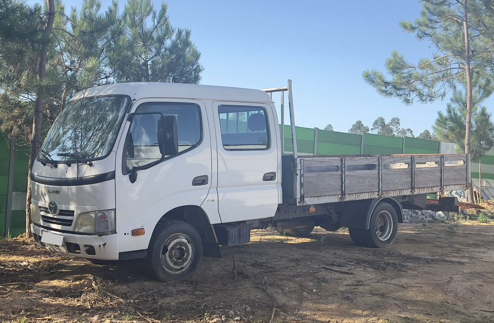 Toyota Dyna cabine dupla 3.0 D4D