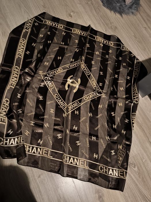 Chusta /szal Chanel