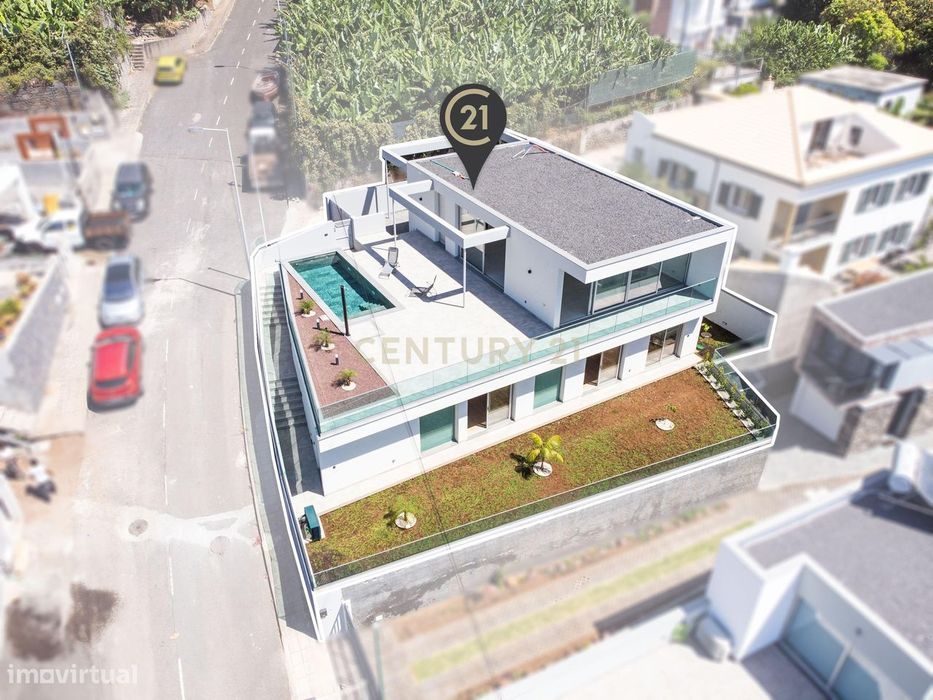 Luxuosa Casa Nova com Vista Mar em Paul do Mar Calheta, Madeira