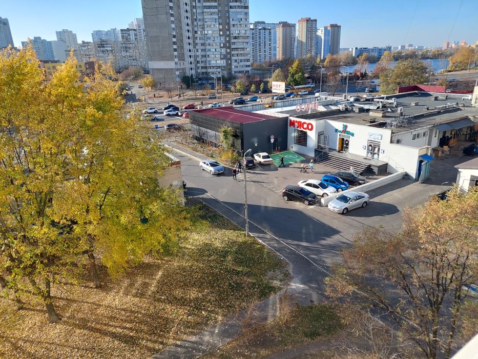 Посуточно 2к квартира. М. Харьковская. Ревуцкого 19/1