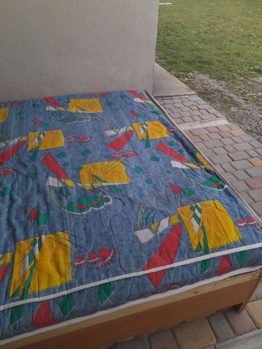 Ліжко двохспальне