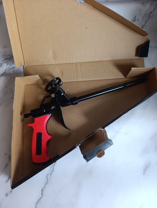 Pistolet do piany montażowej nowy