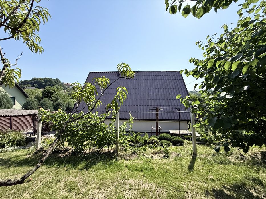 Гаряча пропозиція. Двоповерховий будинок в місті. Ремонт