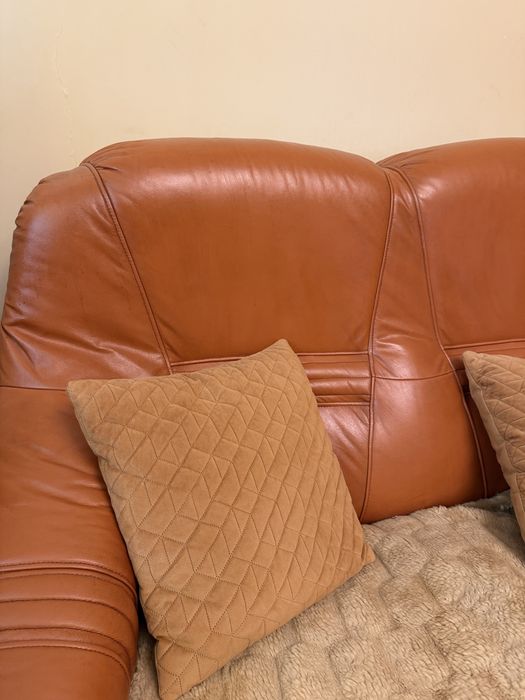 Skórzany komplet wypoczynkowy: sofa 3-osobowa + 2 fotele