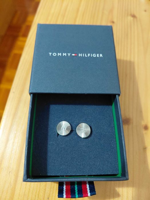 Brincos Tommy Hilfiger