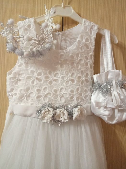 Белое платье принцессы