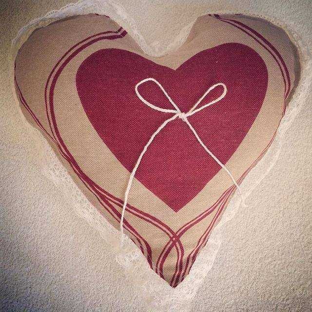 Rustykalna poduszeczka na obrączki ślubne