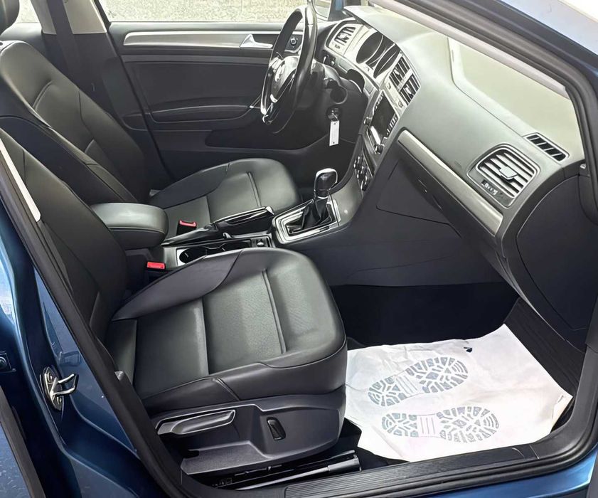 Volkswagen Golf      2015