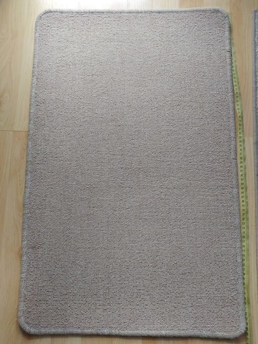 Dywanik pokojowy, chodniczek.