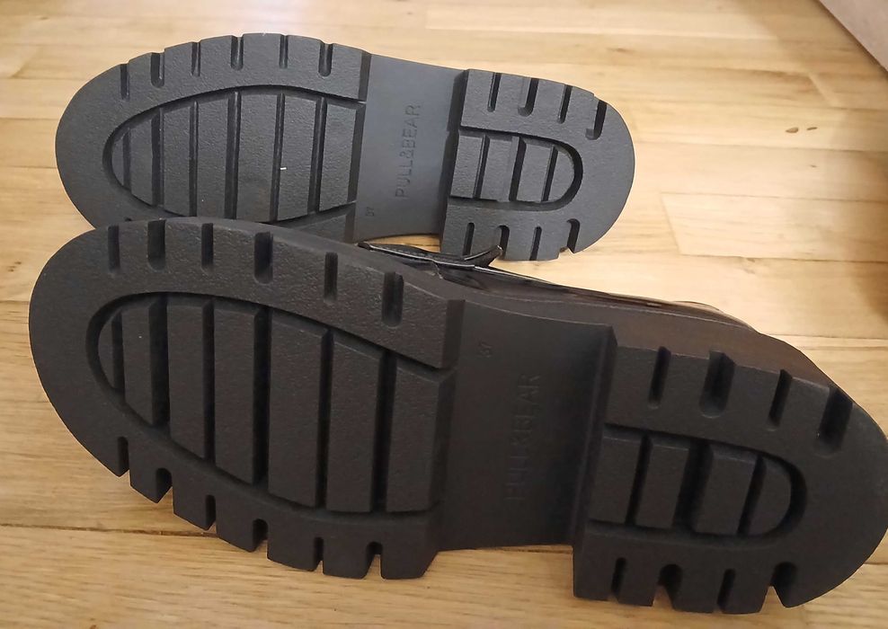 Sapatos Pretos Por Usar