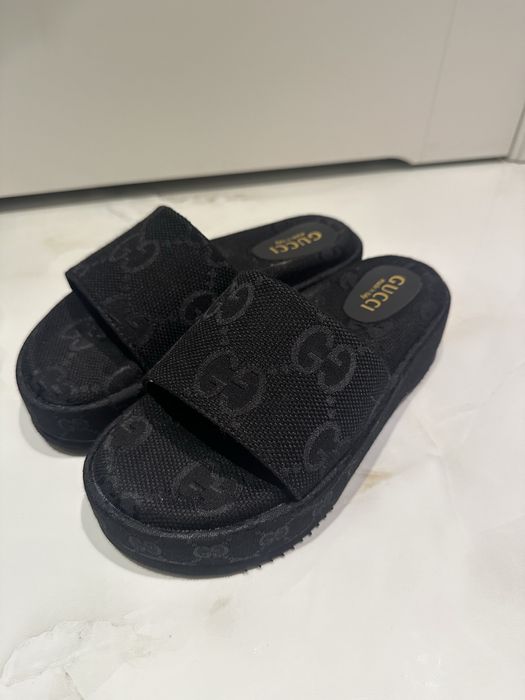 Czarne klapki gucci na platformie 37 na podwyższeniu nowe