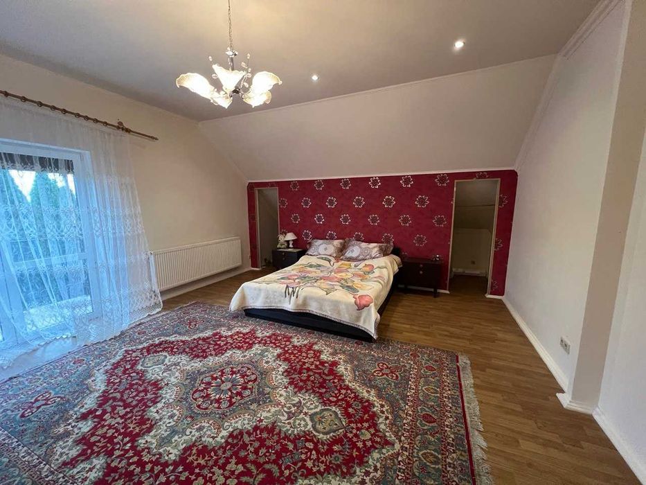 Продаж житлового будинку з ділянкою 29сот. у дуже мальовничому місці