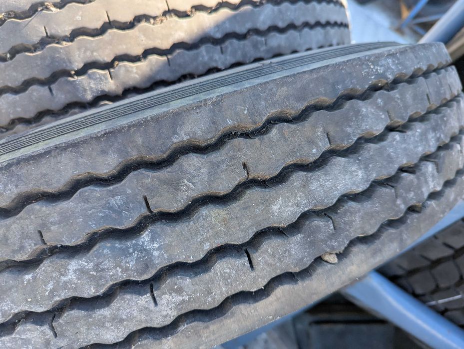 8.25R20 8.25-20 Continental RS63 opona