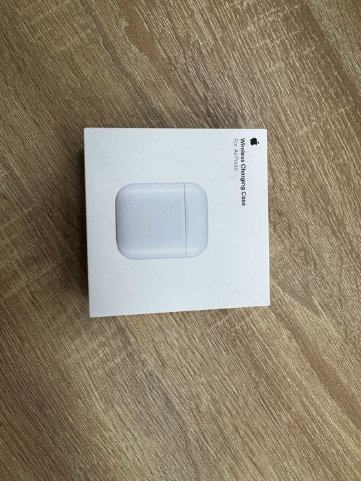 Зарядний кейс Apple Wireless Charging Case для AirPods MR8U2/A A1938