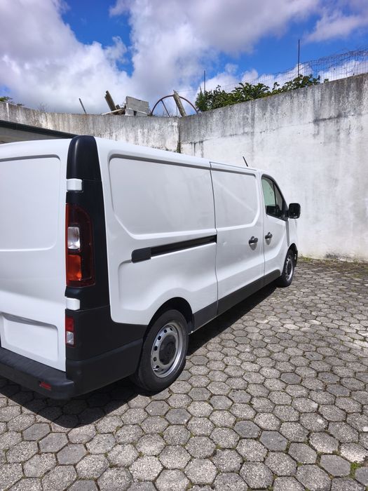 RENAULT TRAFIC Phase lll 2.0 blue DCI 130cv L2H1 IVA DEDUTÍVEL