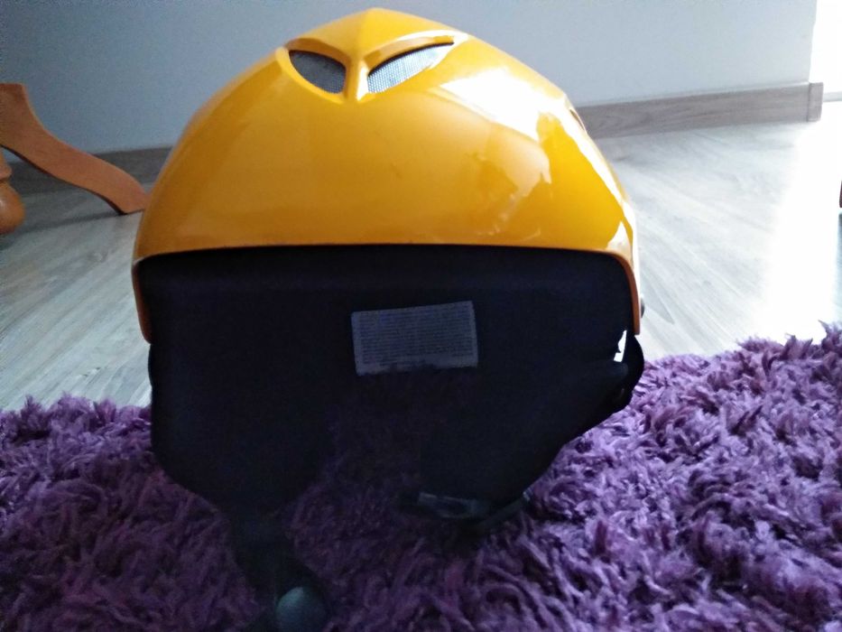 Kanarkowy kask BRENDA na narty lub snowbord