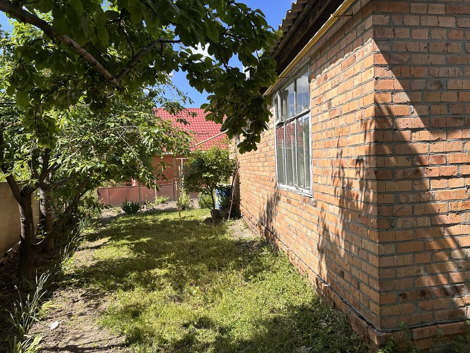 Продається будинок у центрі міста Ромни