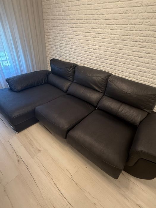 Sofá NOVO preto com chaise longue