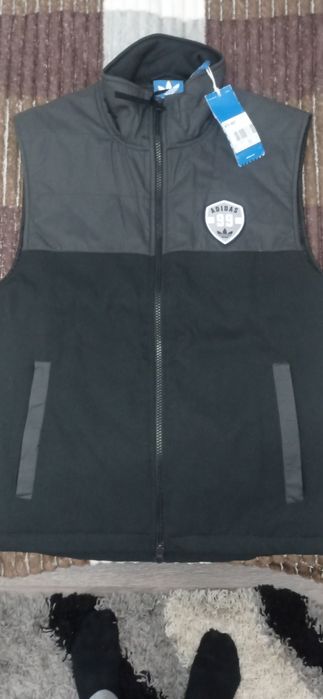 Продам жилетку Adidas орегінл