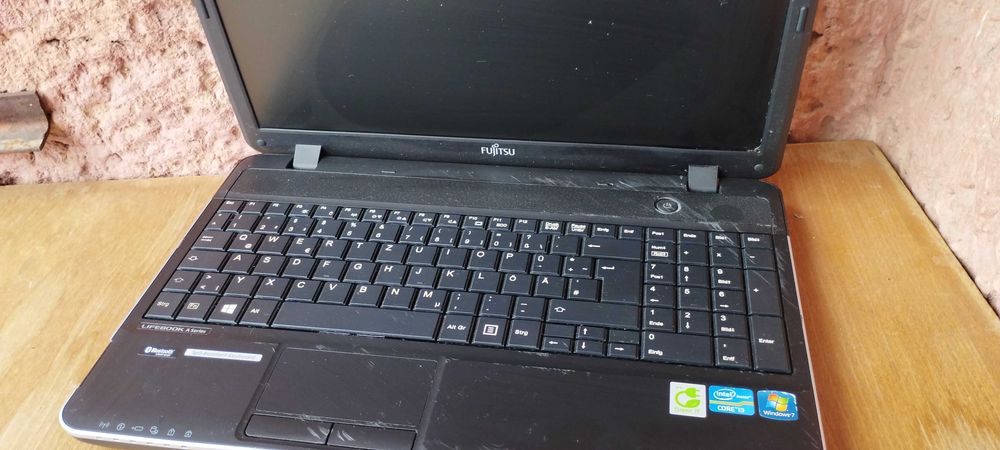 Ноутбук Fujitsu LifeBook a 512 на відновлення або на запчастини
