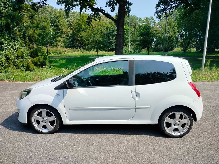 Samochód Renault Twingo 2013