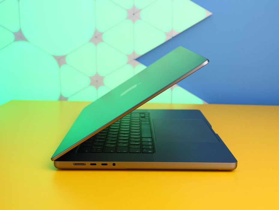 Ноутбук Apple MacBook Pro 16'' M2 Pro (162600) Б/У З ГАРАНТІЄЮ