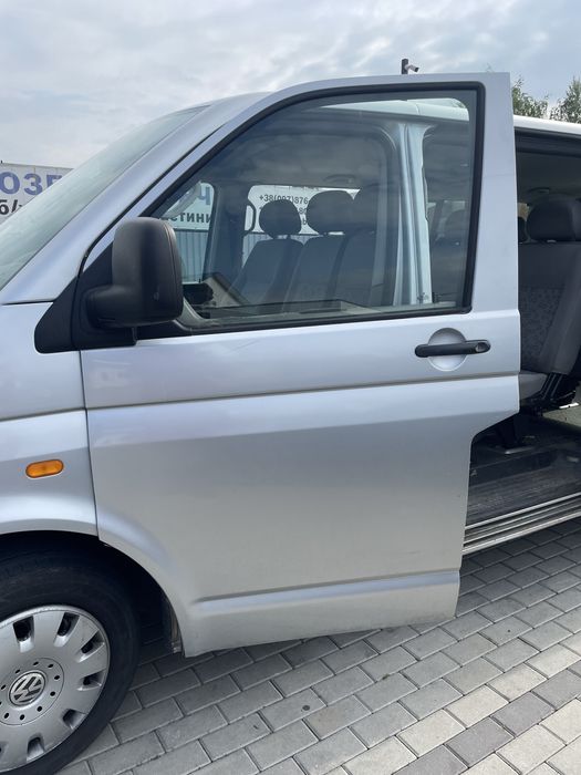 Двері передні ліві праві  Volksvagen Transporter 5 T5