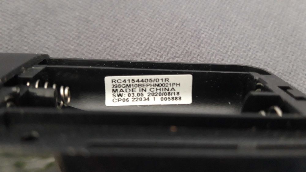 Oryginalny Pilot  Philips AMBILIGHT czarny